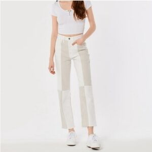 Hollister Women's Cream and White Straight Leg Jeans